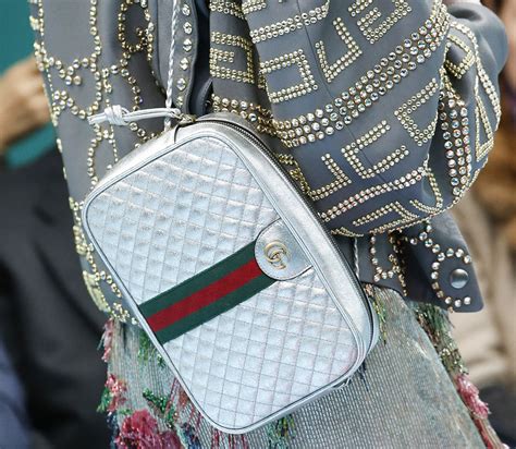 bolsos gucci mujer 2018|Gucci Fall/Winter 2018 Runway Bag Collection .